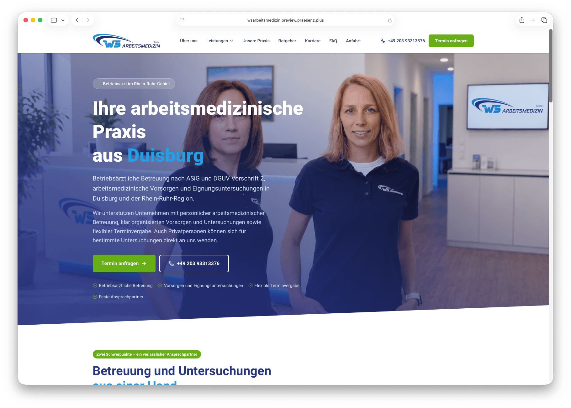 WS Arbeitsmedizin – Hero Section mit Team-Foto und Headline: Ihre arbeitsmedizinische Praxis aus Duisburg